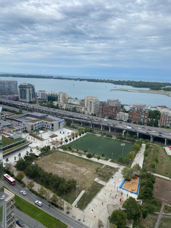 Toronto Downtown Luxurious Stylish 3 Bedroom 3 Bath 2 Balconies Near Rogers Centre Lakeview Condo المظهر الخارجي الصورة