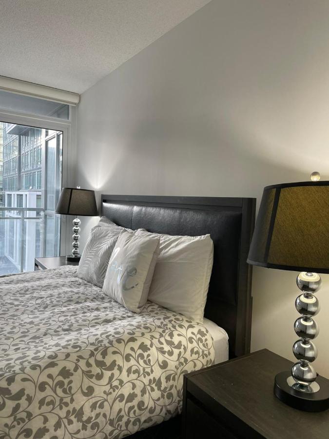 Toronto Downtown Luxurious Stylish 3 Bedroom 3 Bath 2 Balconies Near Rogers Centre Lakeview Condo المظهر الخارجي الصورة