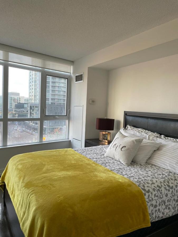 Toronto Downtown Luxurious Stylish 3 Bedroom 3 Bath 2 Balconies Near Rogers Centre Lakeview Condo المظهر الخارجي الصورة