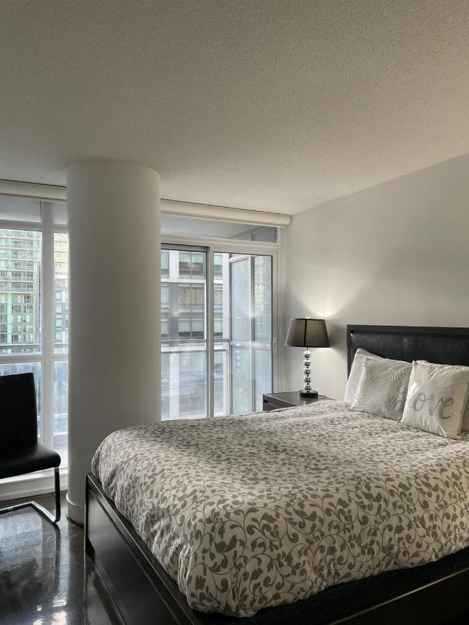 Toronto Downtown Luxurious Stylish 3 Bedroom 3 Bath 2 Balconies Near Rogers Centre Lakeview Condo المظهر الخارجي الصورة