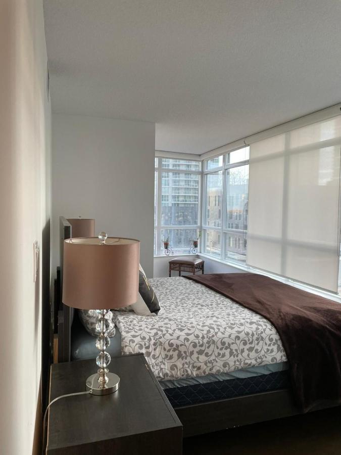 Toronto Downtown Luxurious Stylish 3 Bedroom 3 Bath 2 Balconies Near Rogers Centre Lakeview Condo المظهر الخارجي الصورة