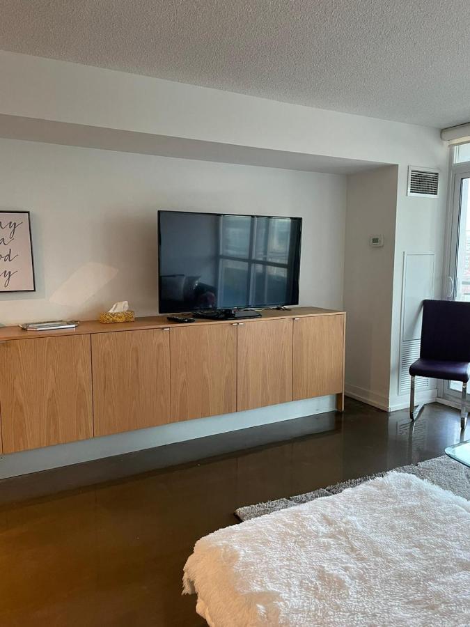 Toronto Downtown Luxurious Stylish 3 Bedroom 3 Bath 2 Balconies Near Rogers Centre Lakeview Condo المظهر الخارجي الصورة