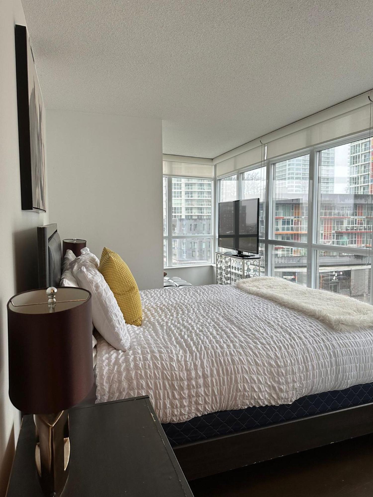 Toronto Downtown Luxurious Stylish 3 Bedroom 3 Bath 2 Balconies Near Rogers Centre Lakeview Condo المظهر الخارجي الصورة